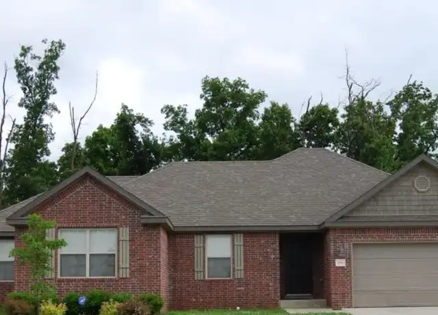 Property at 2901 SW Tanglewood Ave, Bentonville, AR, 72713, 3 beds, 2 baths, [object Object]