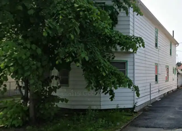 Property at 1134 E 60th St, Cleveland, OH, 44103, 3 beds, 1 bath, [object Object]