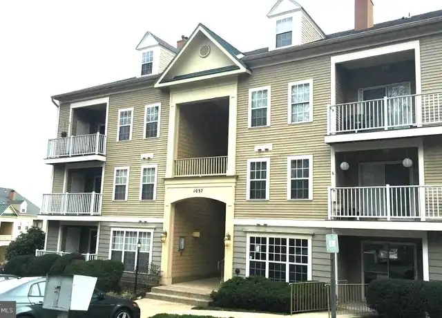 Property at 1037 Gardenview Loop #204, Woodbridge, VA, 22191, 2 beds, 2 baths, [object Object]