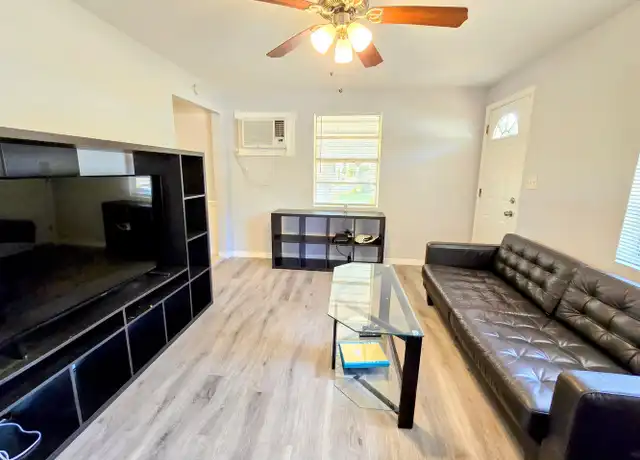 Property at 1106 41st St, Sarasota, FL, 34234, 2 beds, 1 bath, [object Object]
