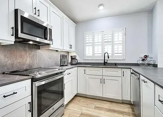 Property at 16291 Countess Dr Unit 168C, Huntington Beach, CA, 92649, 1 bed, 1.5 baths, [object Object]