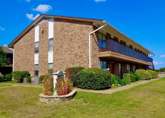 Property at 104 S 11th St, Garland, TX, 75040, 1 bed, 1 bath, [object Object]