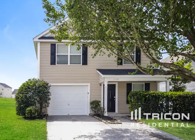 Property at 11723 Kilrush Dr, Charlotte, NC, 28214, 3 beds, 2.5 baths, [object Object]