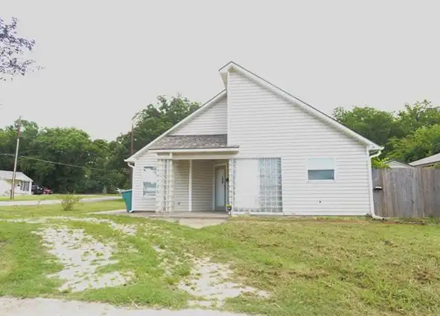 Property at 1413 S Austin St, Sherman, TX, 75090, 2 beds, 2 baths, [object Object]