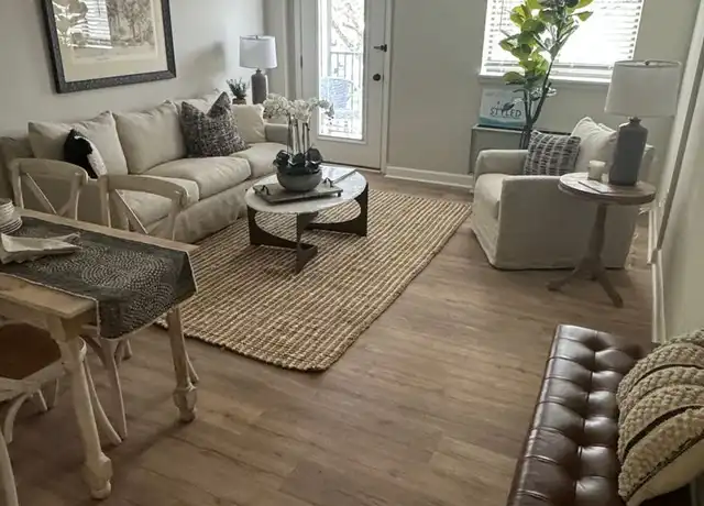 Property at 1365 Gatewood Dr Unit W-302, Auburn, AL, 36830, 2 beds, 1 bath, [object Object]