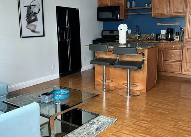 Property at 11601 Moorpark St, North Hollywood, CA, 91602, 1 bed, 1 bath, [object Object]