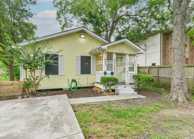 Property at 704 E 37th St, Houston, TX, 77022, 3 beds, 1 bath, [object Object]