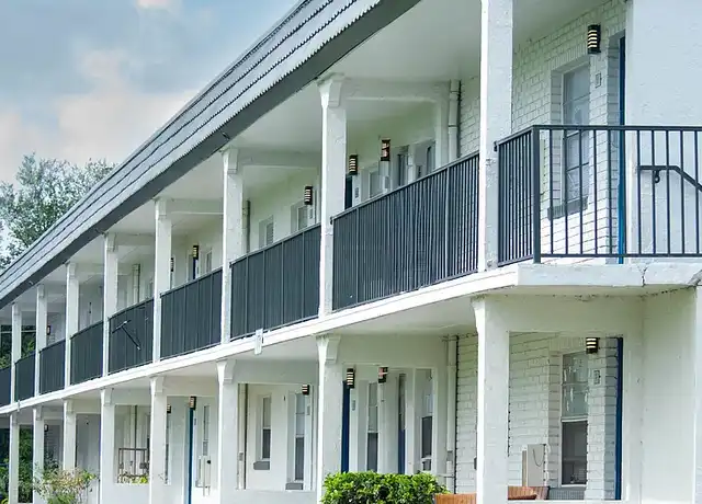 Property at Park On Central - 1701 N Central Ave, Kissimmee, FL, 34741, 1 bed, 1 bath, [object Object]
