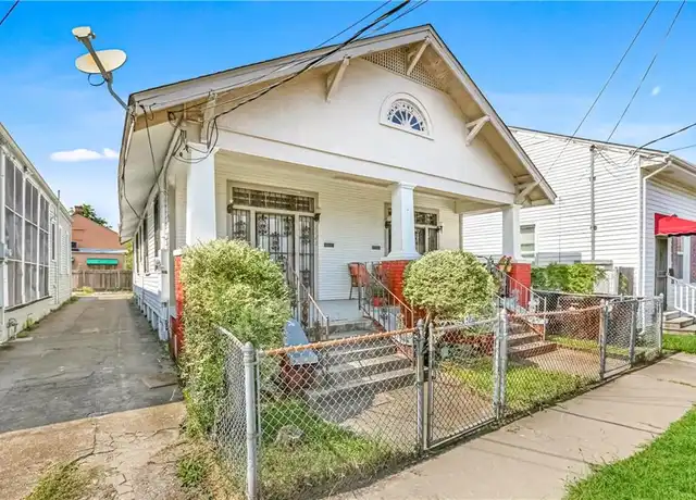Property at 3925 Coliseum St, New Orleans, LA, 70115, 2 beds, 1 bath, [object Object]