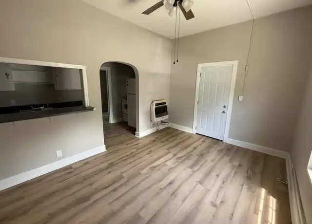 Property at 828 Chestnut Ave, Joplin, MO, 64801, 1 bed, 1 bath, [object Object]