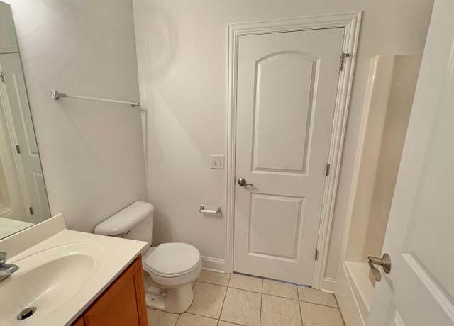 Photo of 15524 S Cicero Ave Unit 2D, Oak Forest, IL 60452