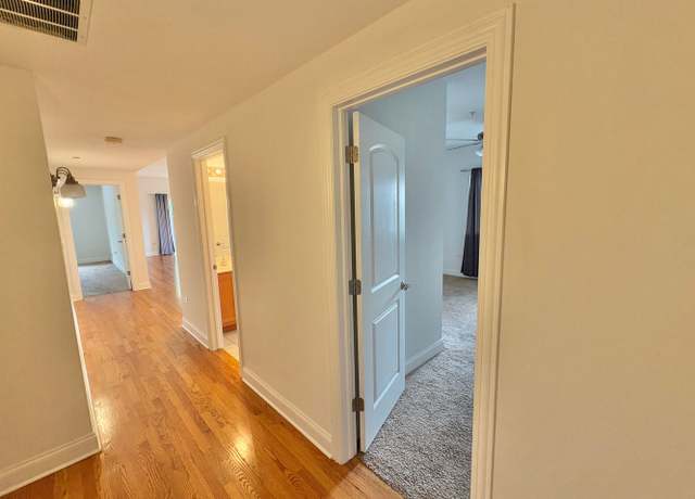 Photo of 15524 S Cicero Ave Unit 2D, Oak Forest, IL 60452