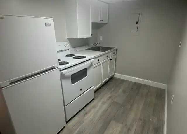 Property at 5 Maple St Unit 1, Stafford Springs, CT, 06076, 2 beds, 1 bath, [object Object]