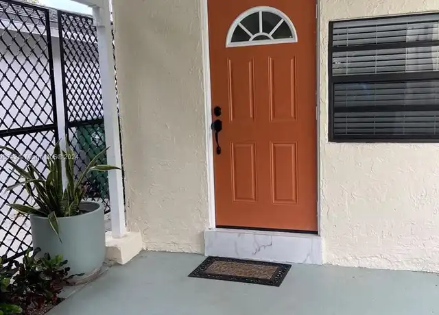 Property at 4744 NE Miami Ct Unit back, Miami, FL, 33137, 2 beds, 1 bath, [object Object]