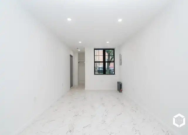 Property at 93-04 177th St Unit 1, Jamaica, NY, 11433, 2 beds, 1 bath, [object Object]