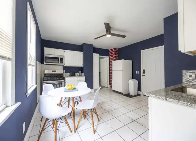 Property at 2061 Random Rd Unit 3, Cleveland, OH, 44106, 2 beds, 1 bath, [object Object]