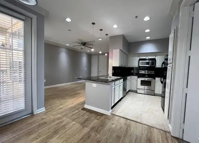 Property at 7575 Kirby Dr #3101, Houston, TX, 77030, 2 beds, 2 baths, [object Object]