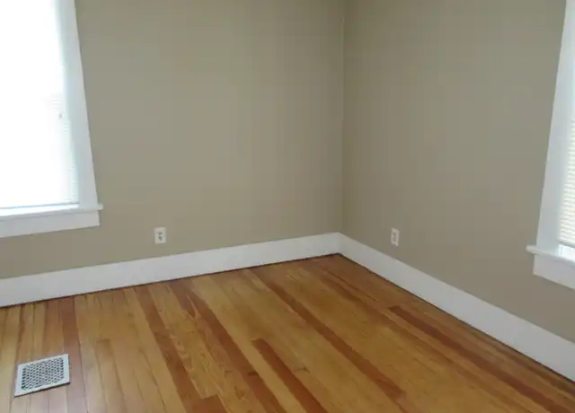 Property at 329 E Dale St Unit 2, Colorado Springs, CO, 80903, 2 beds, 1 bath, [object Object]