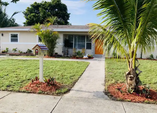 Property at 730 E Melrose Cir, Fort Lauderdale, FL, 33312, 4 beds, 3 baths, [object Object]