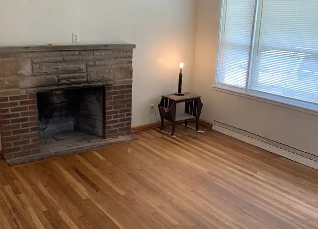 Property at 244 E Tuscarawas Ave, Barberton, OH, 44203, 2 beds, 1.5 baths, [object Object]