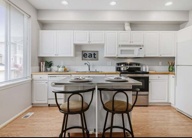 Photo of 13400 Dumas Rd Unit K4, Mill Creek, WA 98012