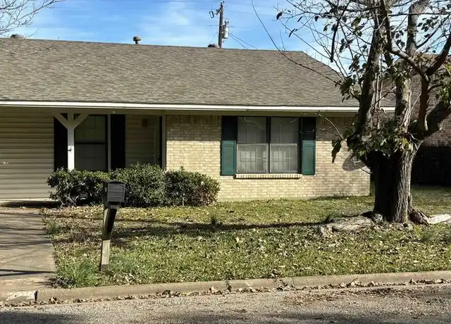 Property at 2911 Melmar Park St, Commerce, TX, 75428, 2 beds, 1 bath, [object Object]