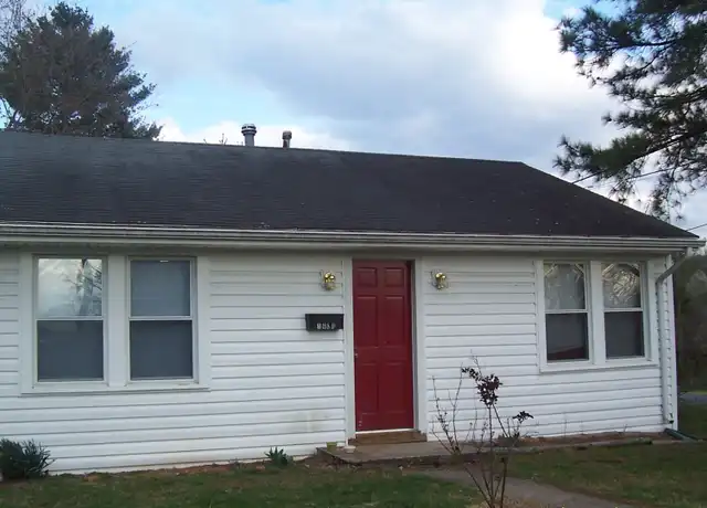 Property at 1608 Green St, Charlottesville, VA, 22902, 2 beds, 1 bath, [object Object]