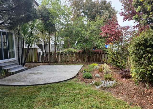 Photo of 406 Coronado St, El Granada, CA 94018