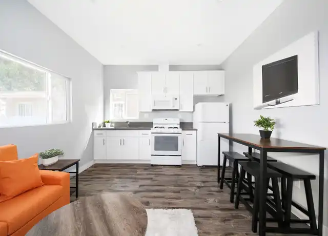 Property at 939 W 66th St Unit 3, Los Angeles, CA, 90044, 2 beds, 1 bath, [object Object]