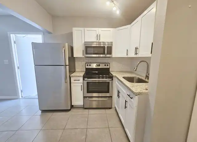 Property at 641 NE 8th Ave, Fort Lauderdale, FL, 33304, 1 bed, 1 bath, [object Object]