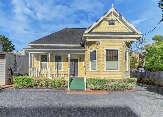 Property at 252 Malone St, Houston, TX, 77007, 2 beds, 2 baths, [object Object]