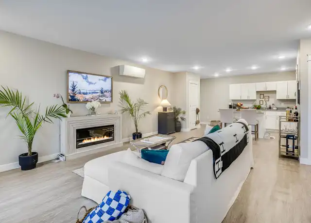 Property at 18 Camden St Unit 29-Unit 2912, Scarborough, ME, 04074, 2 beds, 1 bath, [object Object]