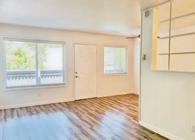 Property at 6810 SW 26th Ave Unit 38, Portland, OR, 97219, 1 bed, 1 bath, [object Object]