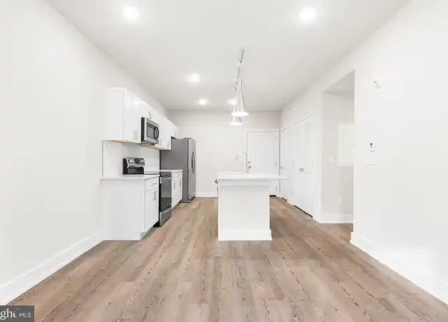 Property at 214 Vine St Unit 305, Philadelphia, PA, 19106, 2 beds, 2 baths, [object Object]