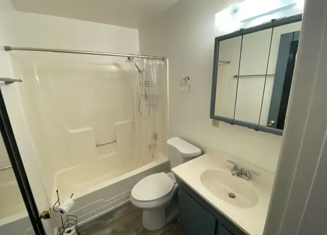 Property at 1205 NE Ross Rd Unit B, Bend, OR, 97701, 2 beds, 1 bath, [object Object]
