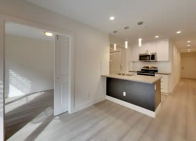Property at 1555 Oak St Apt B, San Francisco, CA, 94117, 3 beds, 2 baths, [object Object]