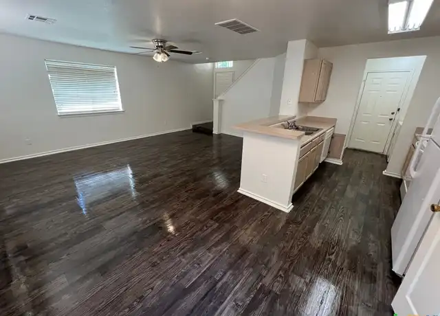 Property at 935 Sagewood Trl, San Marcos, TX, 78666, 3 beds, 3.5 baths, [object Object]