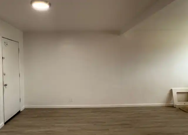 Property at 4619 S 16th St, Phoenix, AZ, 85040, 1 bed, 1 bath, [object Object]