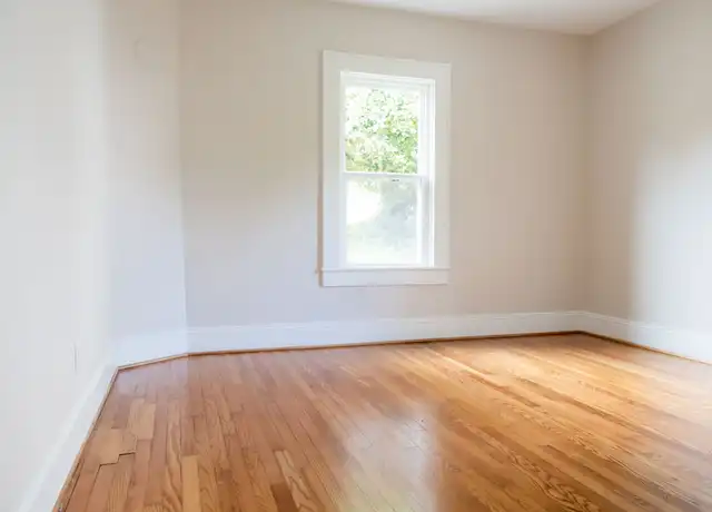 Property at 410 W Willowbrook Dr, Burlington, NC, 27215, 2 beds, 1 bath, [object Object]