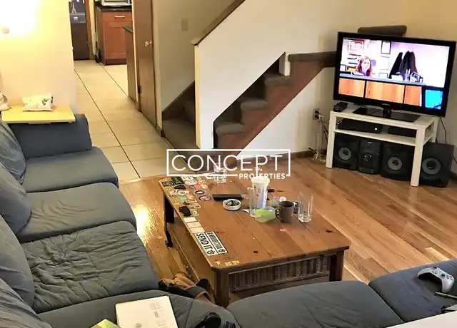 Property at 98 Hillside St Unit 98, Roxbury Crossing, MA, 02120, 5 beds, 2 baths, [object Object]