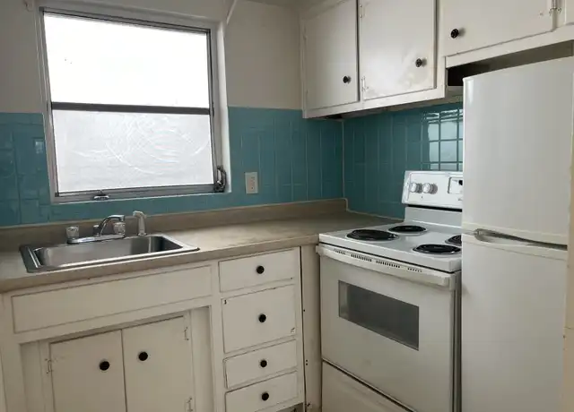 Property at 38479 County Road 54 Unit 2, Zephyrhills, FL, 33542, 1 bed, 1 bath, [object Object]