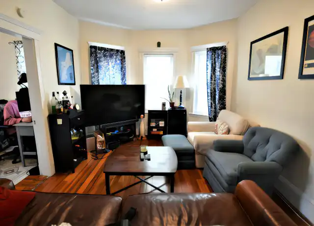 Property at 67 Washburn Ave #2, Cambridge, MA, 02140, 3 beds, 1 bath, [object Object]