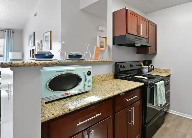 Property at Oak Run Apartments - 550 Branden Bush Ct, Columbus, OH, 43228, 1-2 bed, 1 bath, [object Object]