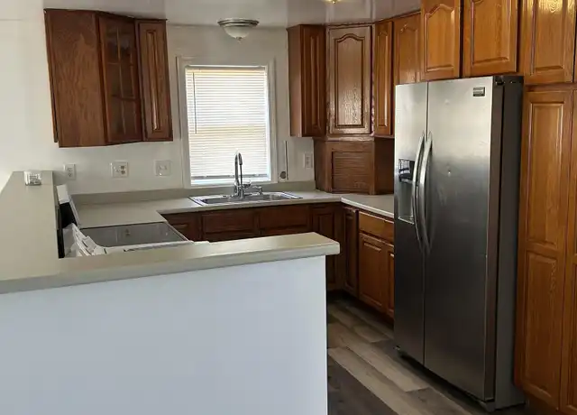Property at 87 N High St Unit B, Derry, NH, 03038, 2 beds, 1 bath, [object Object]