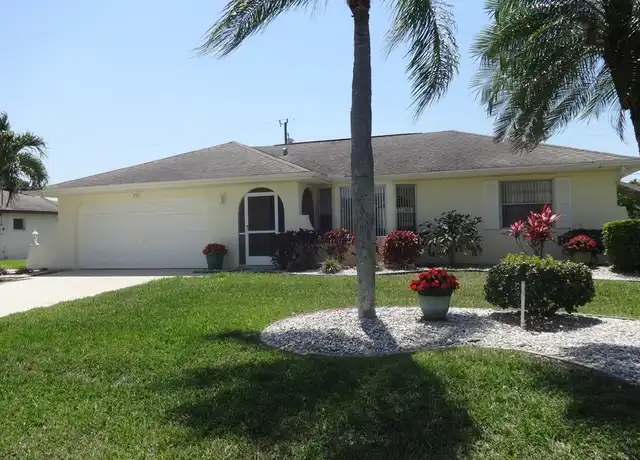Property at 330 SE 34th St, Cape Coral, FL, 33904, 3 beds, 2 baths, [object Object]