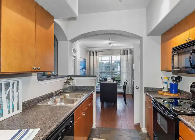 Property at Cortland Lakecrest - 10420 McKinley Dr, Tampa, FL, 33612, 1-2 bed, 1-2 bath, [object Object]