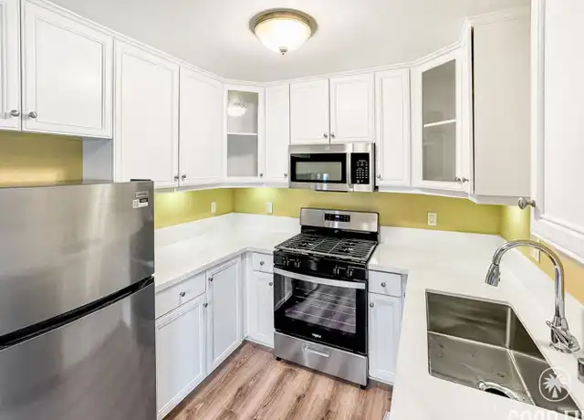 Property at 155 Avenida Descanso #102, Oceanside, CA, 92057, 2 beds, 1 bath, [object Object]