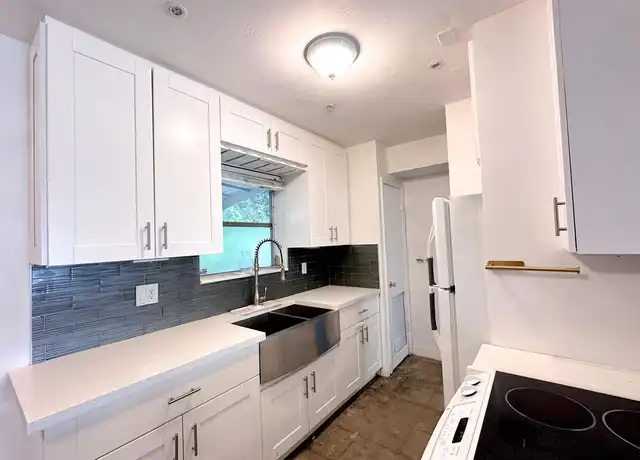 Property at 2222 Jackson St Unit 4E, Hollywood, FL, 33020, 1 bed, 1 bath, [object Object]