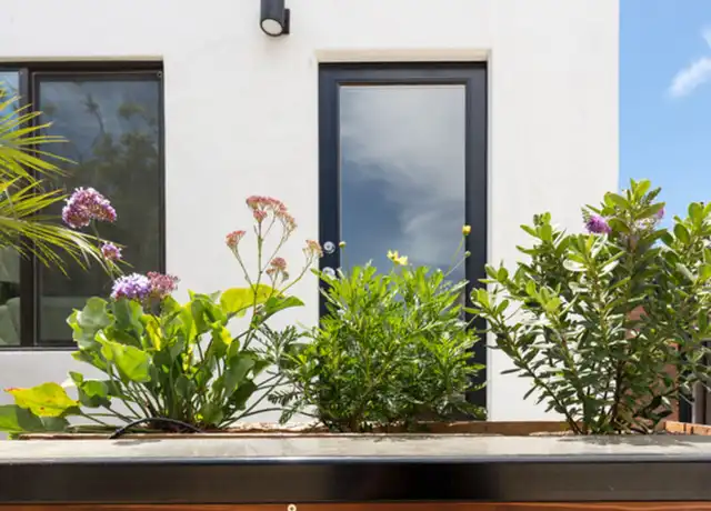 Property at 3777 Rosewood Ave, Los Angeles, CA, 90066, 1 bed, 1 bath, [object Object]