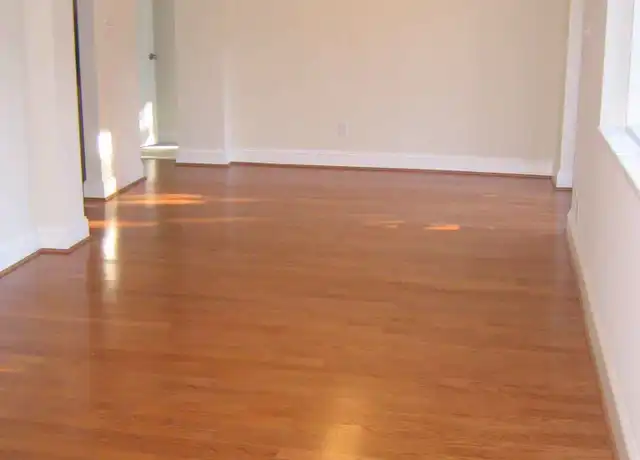 Property at 223 N Dotger Ave Unit E4, Charlotte, NC, 28207, 2 beds, 1 bath, [object Object]